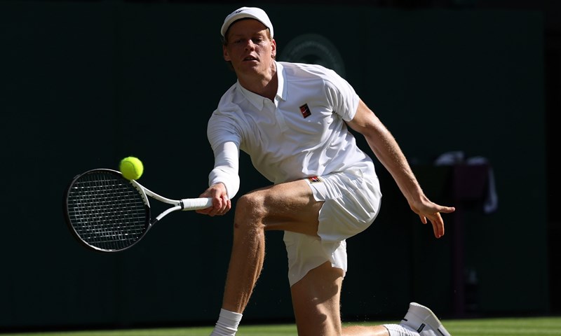 Jannik Sinner zaustavio Alcarazov niz i prvi put proslavio titulu u Wimbledonu