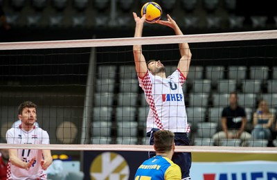 Hrvatski odbojkaši nakon novog poraza i službeno ostali bez nastupa na Europskom prvenstvu