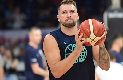 Hornetsi opet imali 50 poena prednosti, Dončić predvodio Lakerse do pobjede