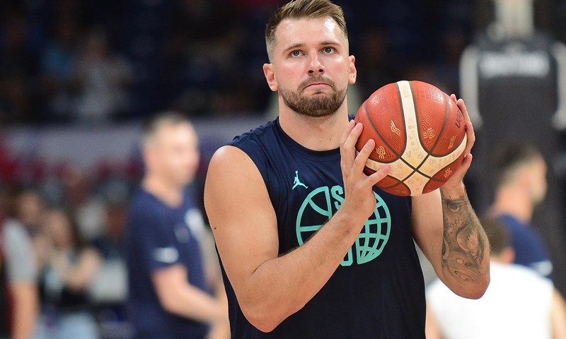 Hornetsi opet imali 50 poena prednosti, Dončić predvodio Lakerse do pobjede