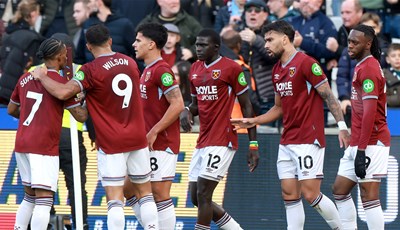 Manchester United ima veliku priliku za značajan skok u poretku, West Hamu također trebaju bodovi