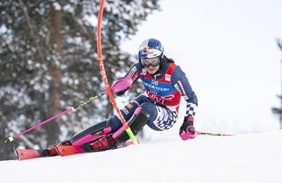 Mikaela Shiffrin iz neke druge dimenzije, Ljutić šesta u prvom slalomu sezone