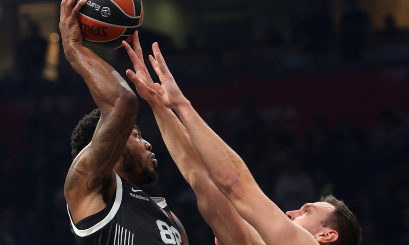 Hezonja predvodio Real do pobjede u Istanbulu, dvoboj u Pireju odgođen