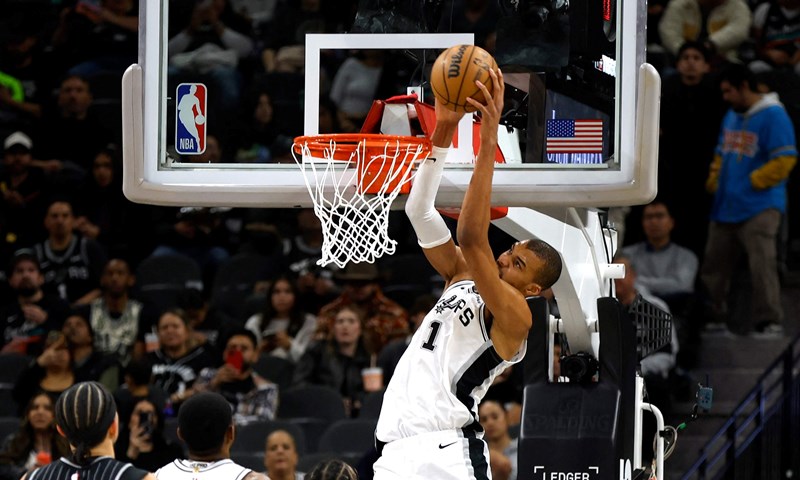 Pacersi pobijedili kod Knicksa, Wembanyama napunio koš oslabljenih Lakersa