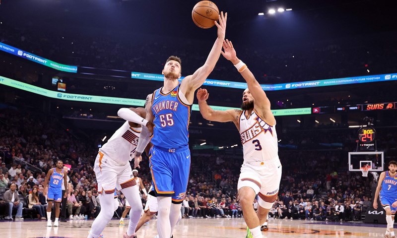 Sjajna večer Thundera u Phoenixu, Knicksi ponizili Sixerse, Matkoviću skroman učinak u novom porazu