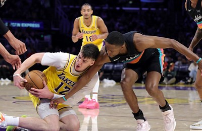 Prvi triple-double sezone za LeBrona Jamesa, Bucksi bolji od branitelja naslova