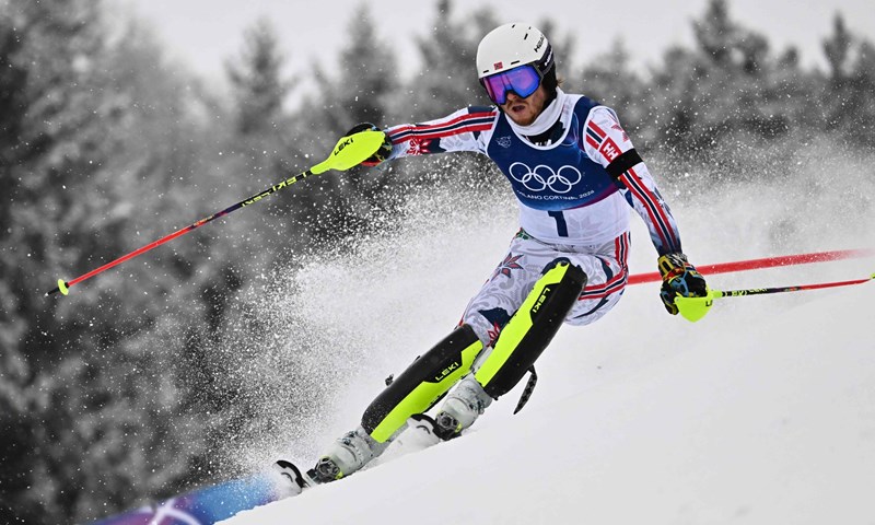 Zubčić među 15 u utrci punoj ispadanja, među njima Kolega i Rodeš