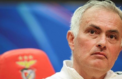 Specijalist za promašaje, kukavica, razbijanje glava i sudar na Bridgeu: vječna netrpeljivost Mourinha i Wengera