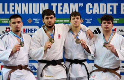 Vujica brončani na Europskom kadetskom kupu u Poreču, jedini poraz nanio mu je zlatni Gruzijac