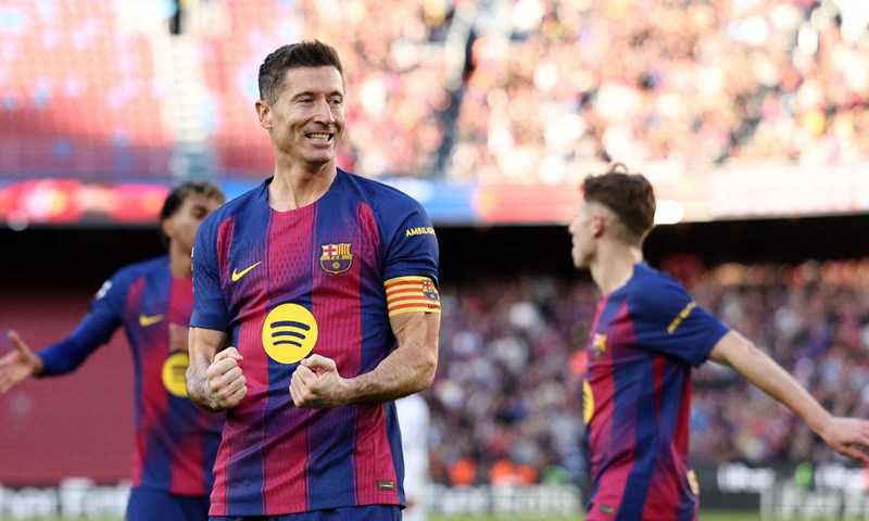 Mundo Deportivo: Lewandowski prelomio, ostaje u Barceloni unatoč bogatim ponudama