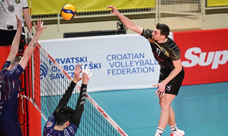 Mladostaši ostaju stopostotni, Osječanke slavile u četiri seta