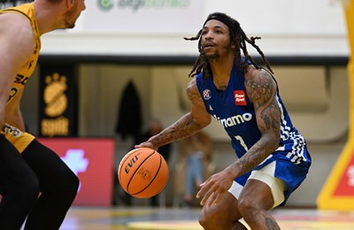 Večer za almanahe: Važno je zvati se Delonnie Hunt