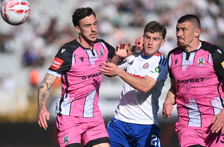 Lokosi zasluženo smanjili zaostatak, džoker s klupe poentirao