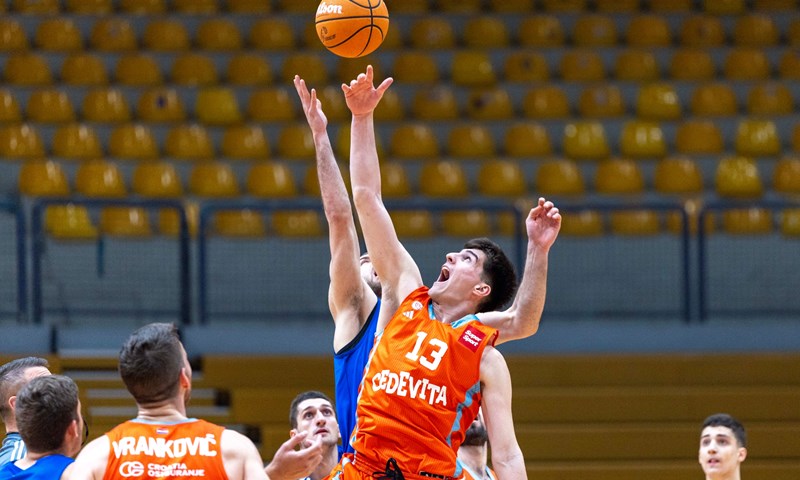 Igrajte košarku, ali nemojte - zakucavati