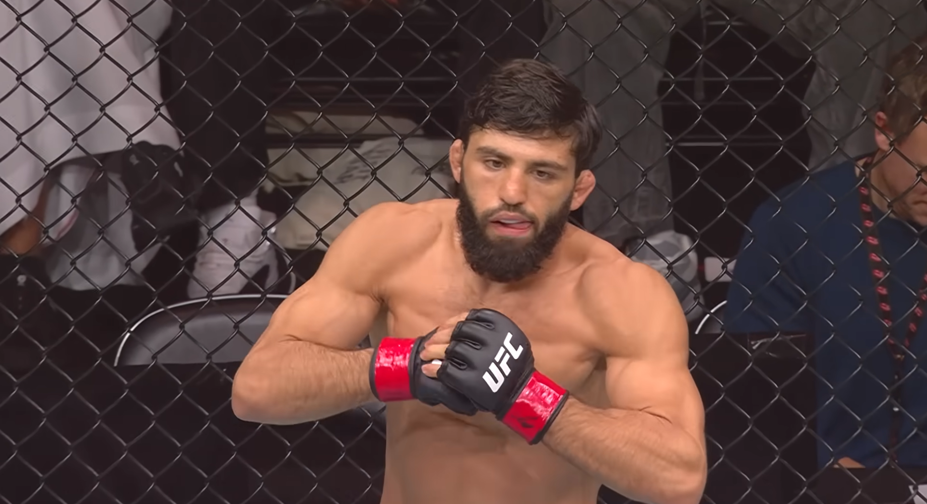 Boksačka megazvijezda i UFC-ov izazivač u svađi oko 40.000 dolara: 'Novac mi je u džepu, dođi i uzmi ga'