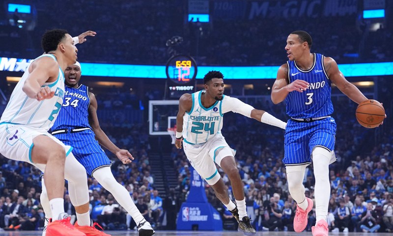 Orlando i Phoenix osigurali doigravanje nakon dominantnih pobjeda