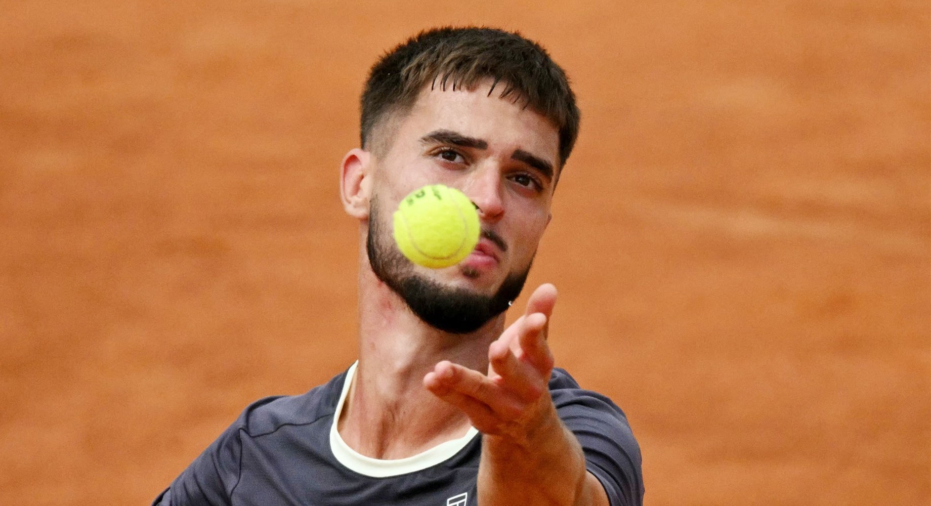 Gubio pa prelomio meč: Dino Prižmić u napetom dvoboju izborio polufinale u Saint-Tropezu