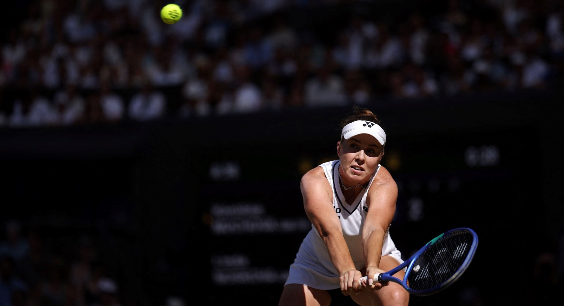 Premijerni Grand Slam naslov za Lindu Noskovu: Mlada Čehinja nakon velike drame u tri seta osvojila Wimbledon