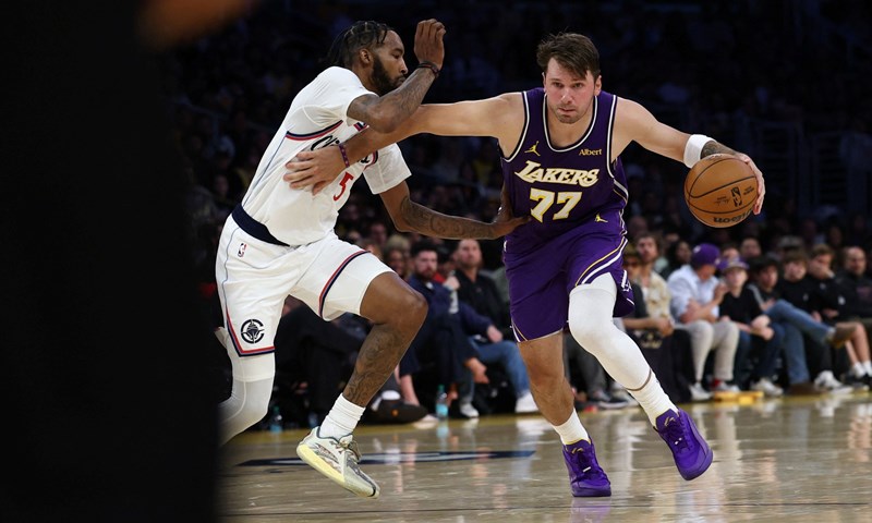 Dončić briljirao u novoj pobjedi Lakersa, ozljede obilježile NBA večer, prvaci još bez pobjede